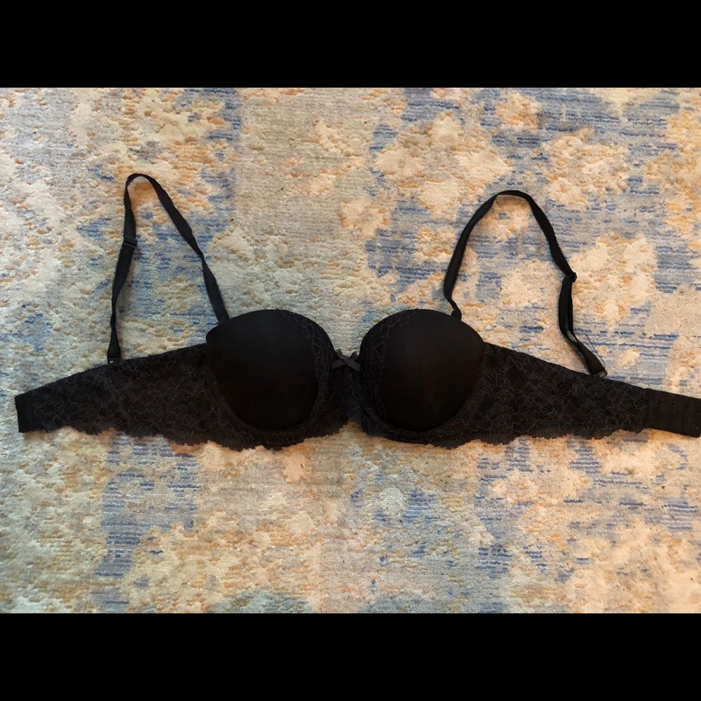 Victoria Secret 32C Bra